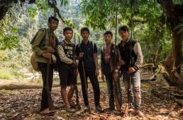 Groupe de jeunes chasseurs rencontrés dans la vallée centrale